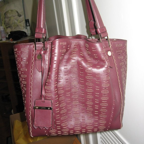 Tod's Flower Small Lazer Perforated Leather Bag - Picture 6 of 17